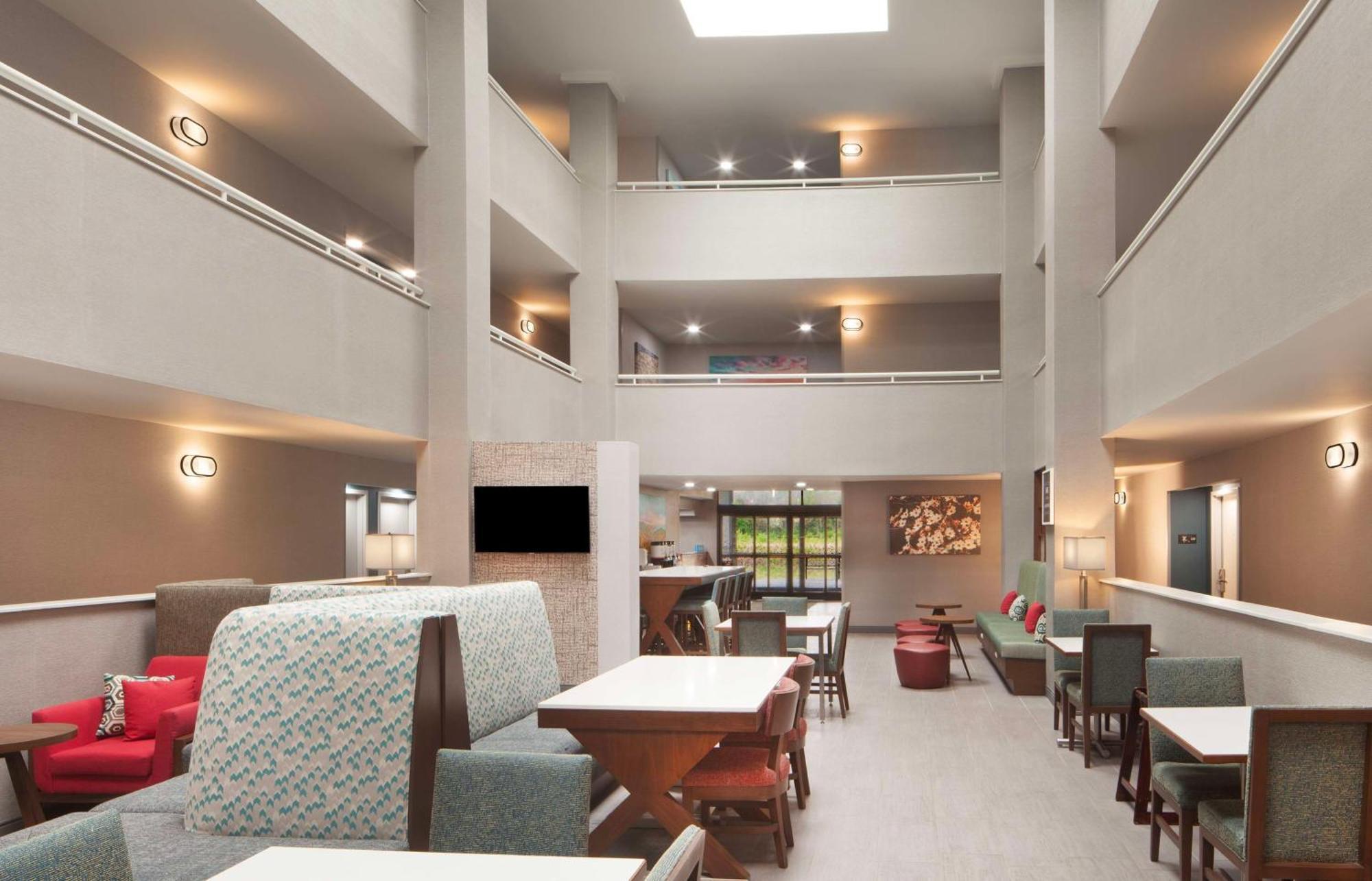Hampton Inn Athens Buitenkant foto